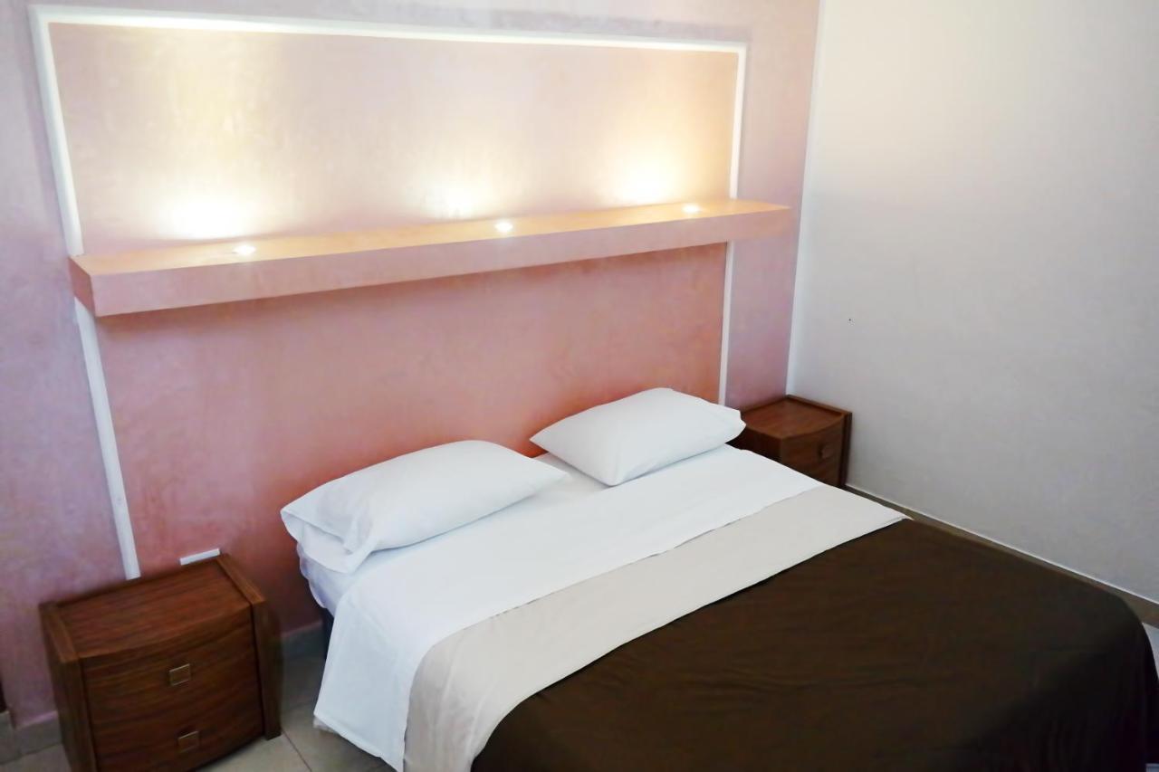 Fourseasons Bed and Breakfast Λέτσε Εξωτερικό φωτογραφία