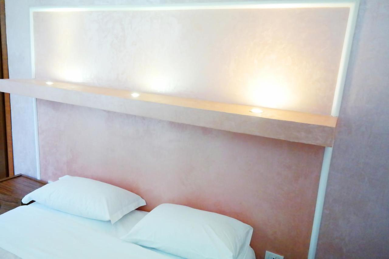 Fourseasons Bed and Breakfast Λέτσε Εξωτερικό φωτογραφία